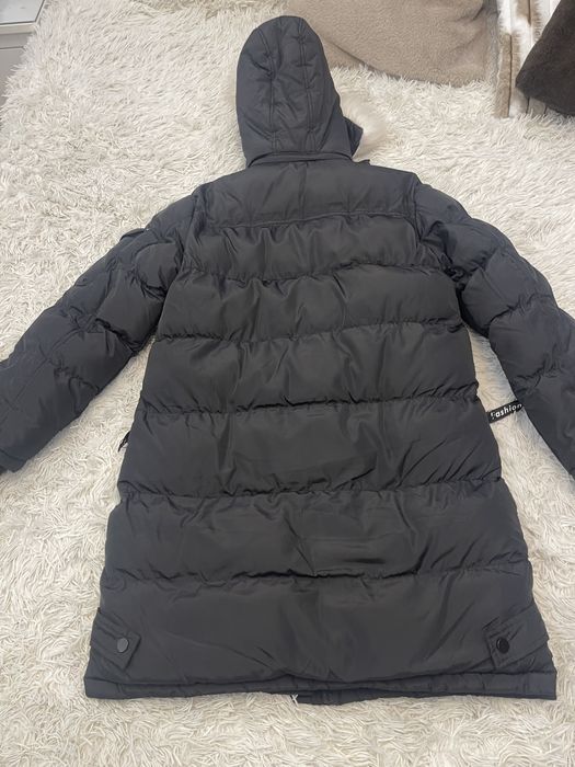 Продавам много топло черно зимно яке размер 152/158
