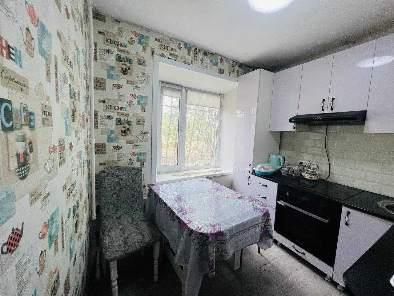 Продам 4х квартиру в 6мкр р-н 10 школы