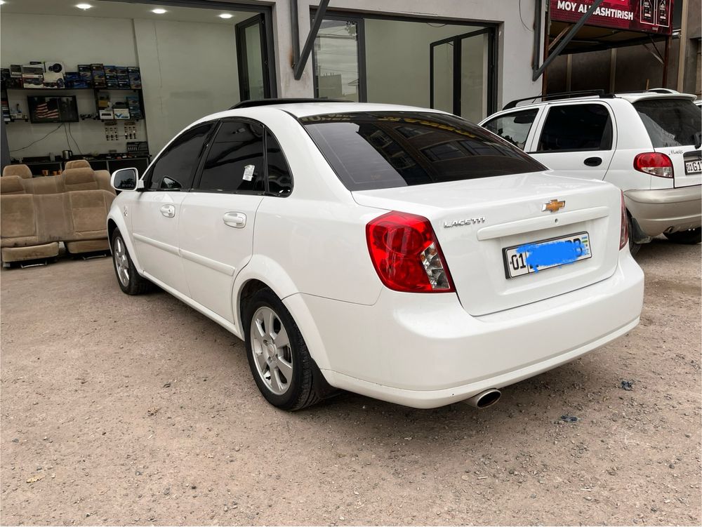 Lacetti 3 poz sotiladi holati zor