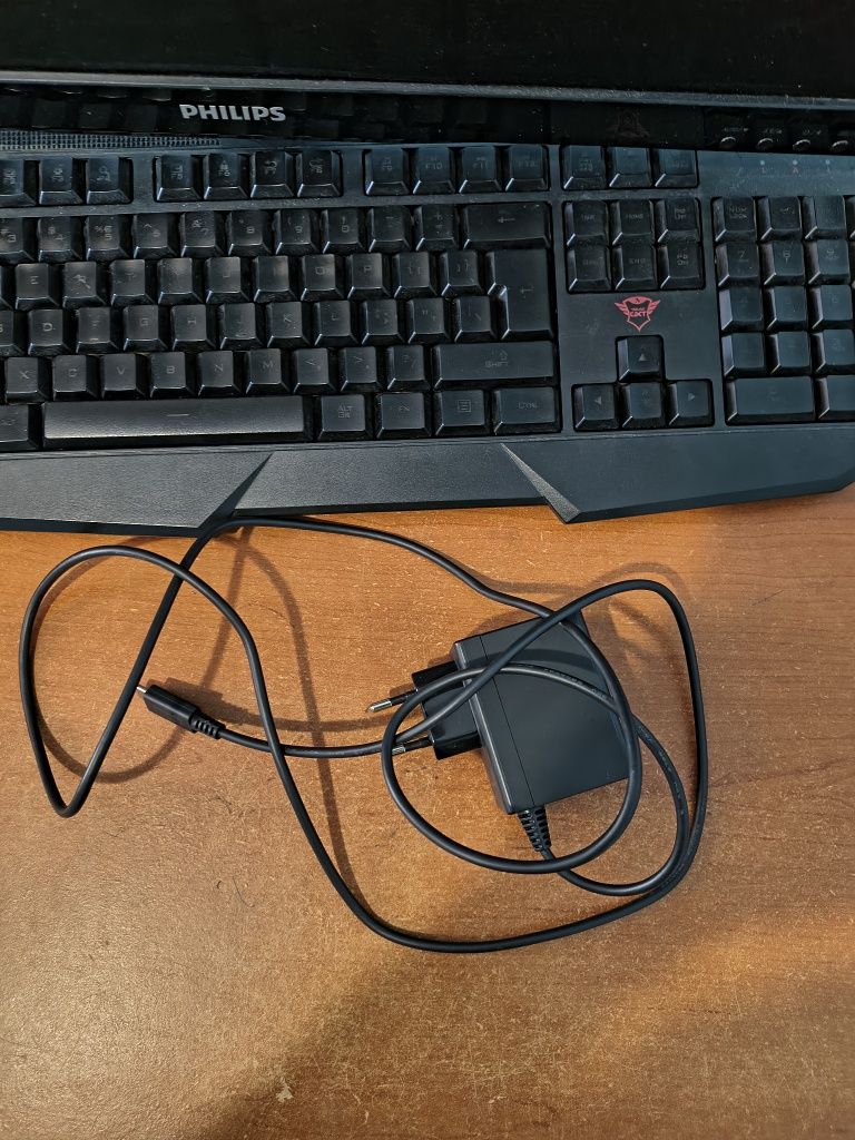 Nintendo switch oled-използвана е 9 месеца