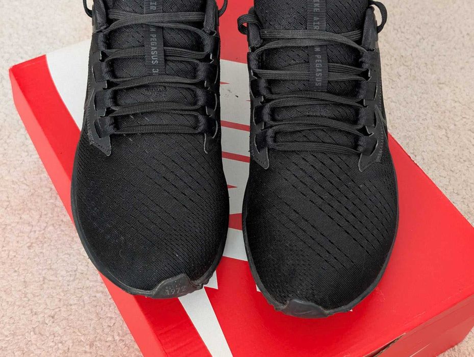 Nike Pegasus 38 (marimea 42.5) stare excelenta