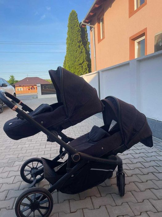 Cărucior gemeni sau fratiori apropiati de vârstă