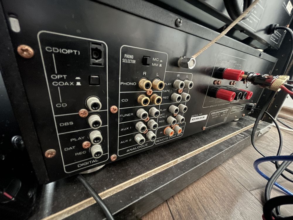 Усилвател Marantz PM75