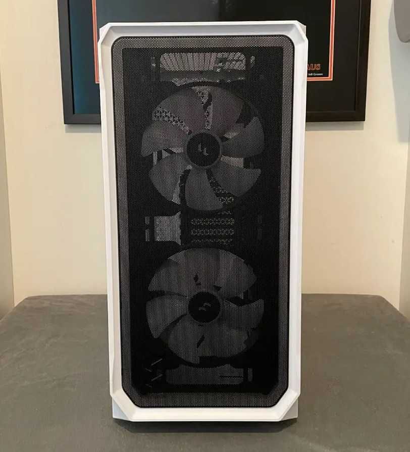 Кутия за компютър Fractal design Focus 2 (чисто нова)