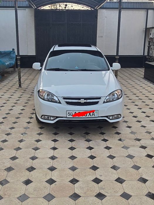 Gentra ABS lyukli, magicar 909 va chexol polik qilingan moshina ideal