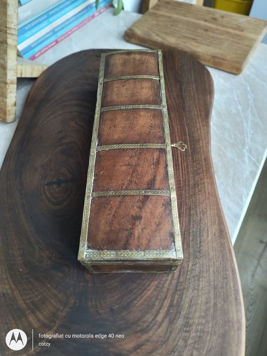 Cutie vintage lemn masiv pentru pensule