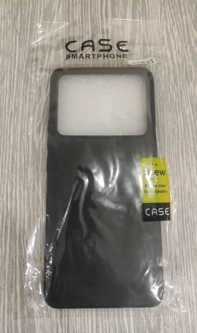 Продаётся чехол на телефон Redmi Note 13 Pro +.НОВЫЙ