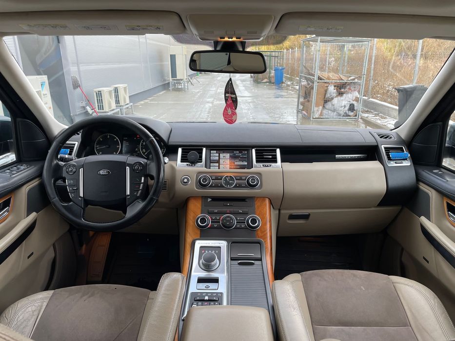 Rengi rover sport 2012
