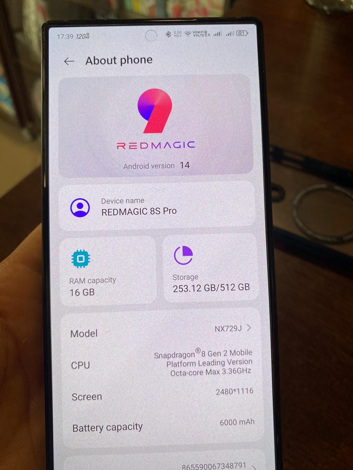 Vând Telefon Nubia Redmagic 8s pro 512 GB. 16Gb RAM Transparent