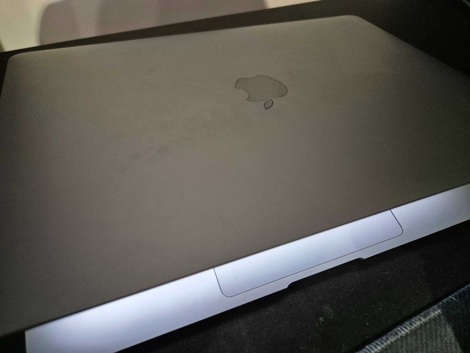 MacBook Air M1 16/256 GB