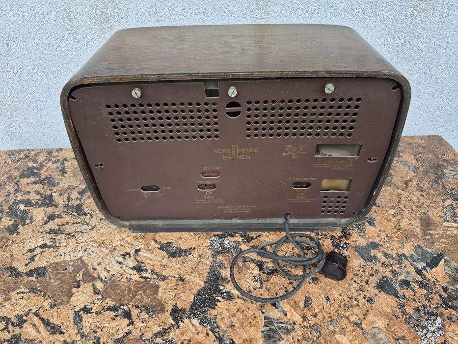 Radio pe lampi modelul BREMEN Nordmende ,made in Germany,fabricat 1951