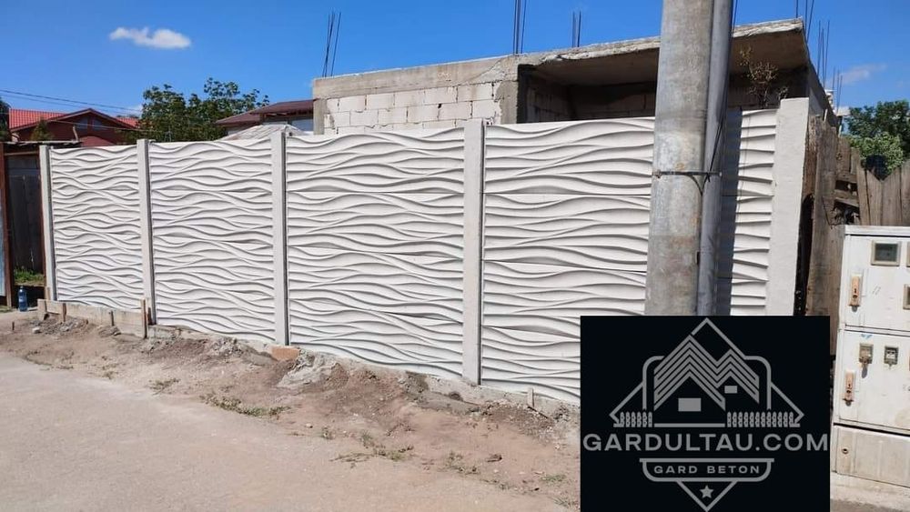 Gard din placi prefabricate de stâlpi montaj