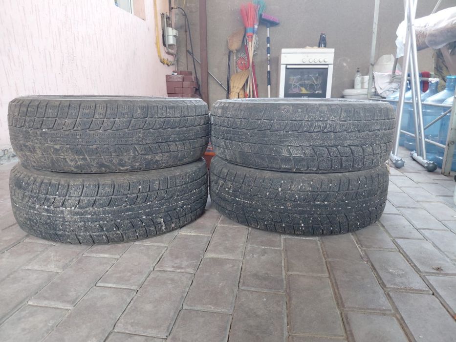 Продам зимнюю резину Triangle