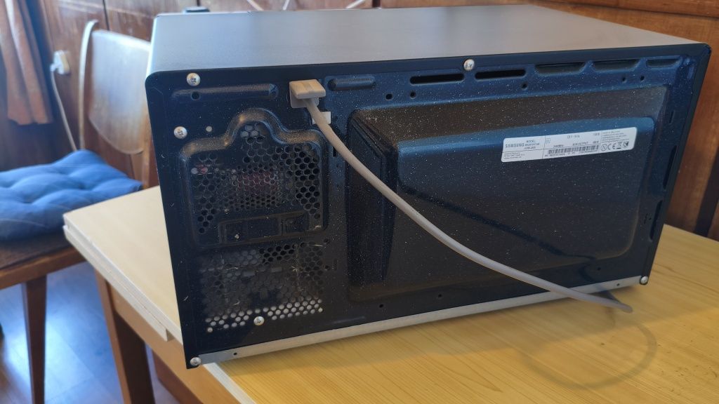 Микровълнова фурна Samsung MS23F301TAK

Капацитет, L - 23
Електронно у