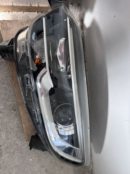 Bara fata spate, far LEad stg dr Renault Kadjar 2015