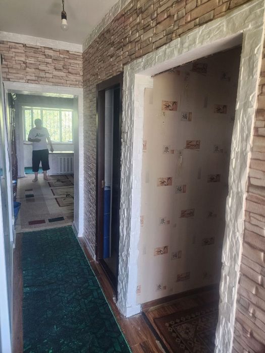 Продаю квартиру в Яшнабадском Авиасозлар-Дубовая 1ком 4-этаж 4-этажном