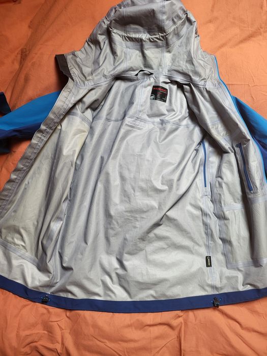 Geaca gore tex mammut