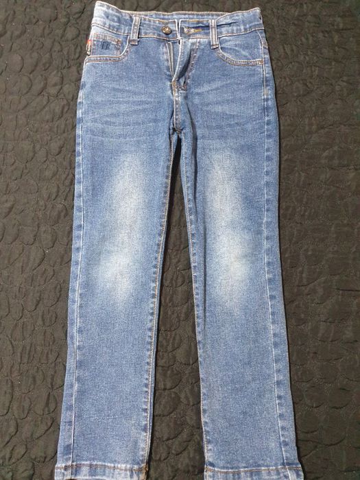 Джинсы на мальчика 6-7 лет