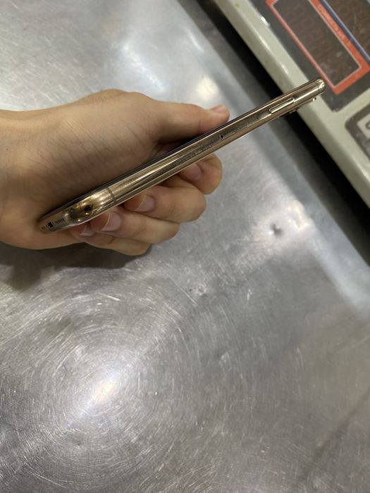 Айфон XS64GB фейс работает