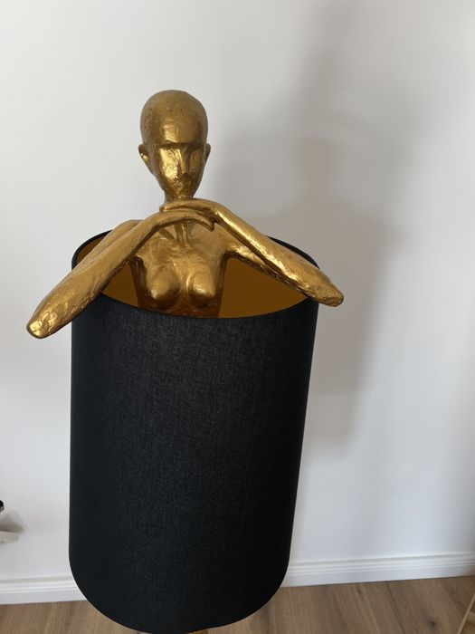 Lampa noua, detalii in privat.