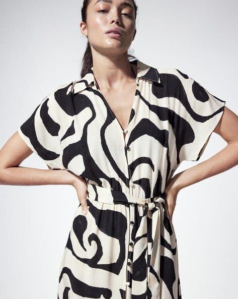 Платье очень красивое от бренда H&M