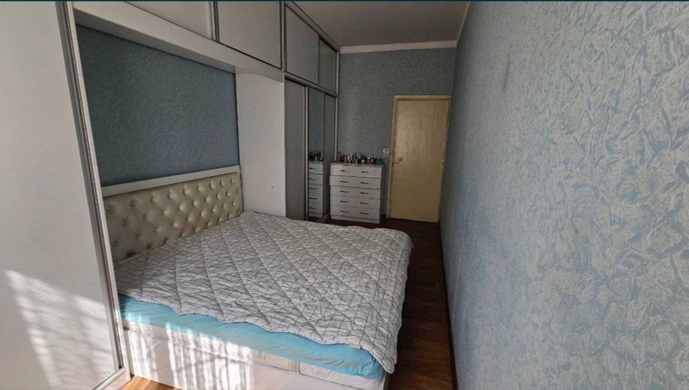 Чиланзар 7 3/1/4 60м2 Катартал базар 72.000 Продается Срочно