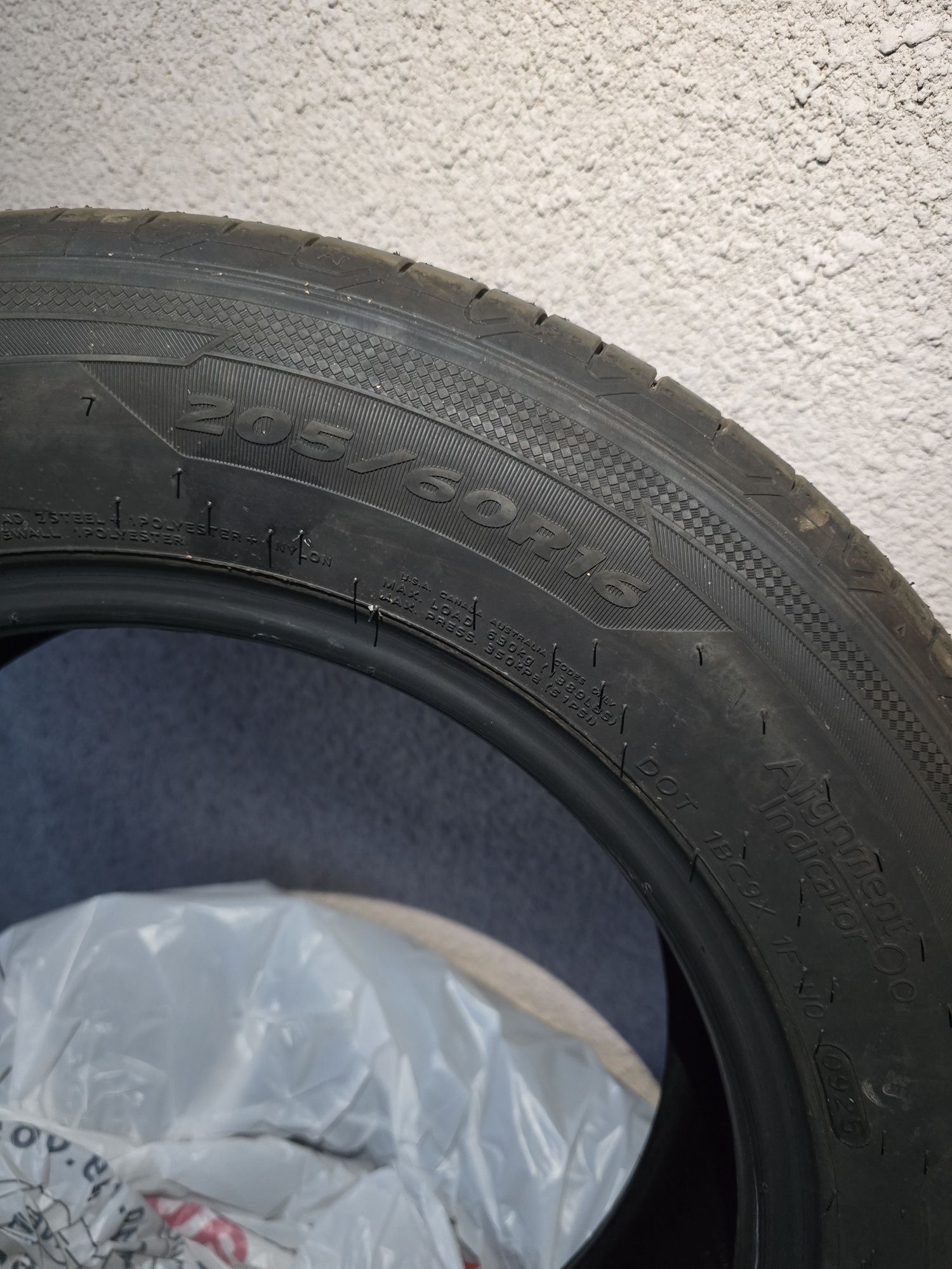 Vand set 4 anvelope vara, DOT 2025, 99% noi Hankook 205/60/R16