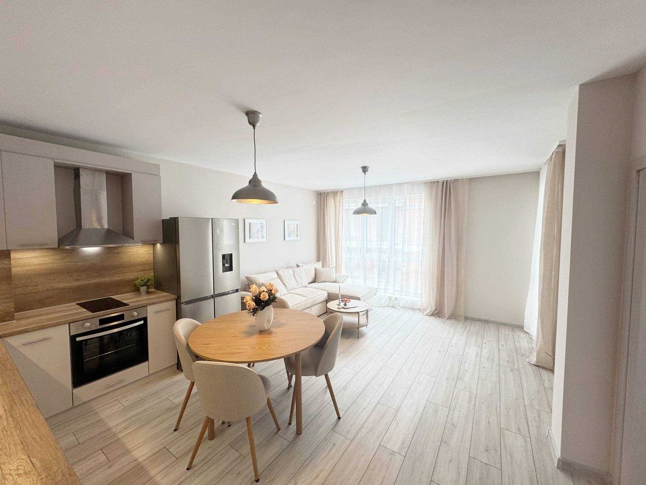 Продава се Тристаен апартамент в Велико Търново, Център - 88 кв.м за 1818 €/кв.м - Снимка #1