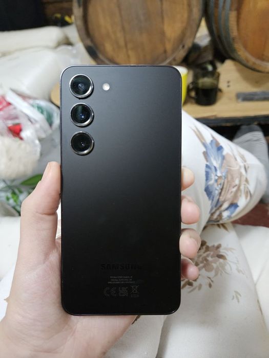 Vand Samsung S23 ca nou