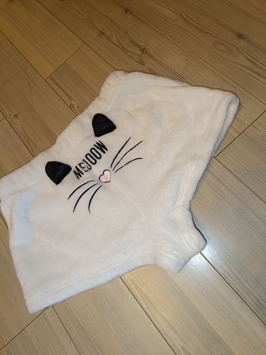 Vând lot cu 13 articole de damă