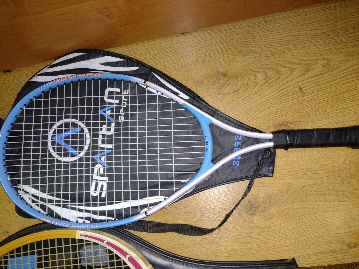 Rachetă de tenis