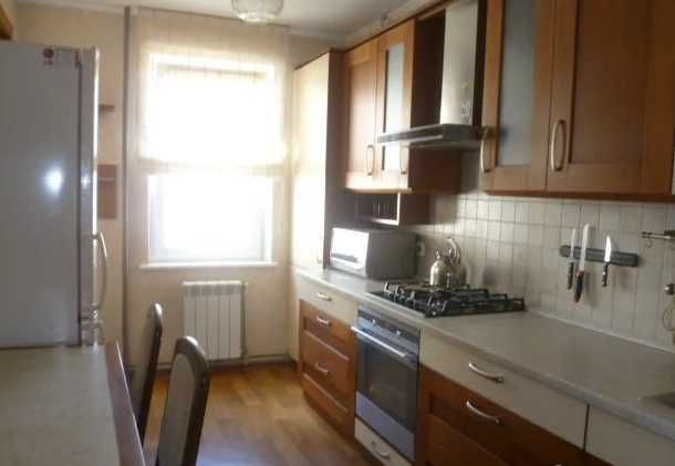 Дава се под наем Двустаен апартамент в Пловдив, Каменица 1 - 47 кв.м за 173.4 € - Снимка #2