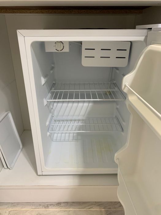 Мини холодильник в отличном состоянии