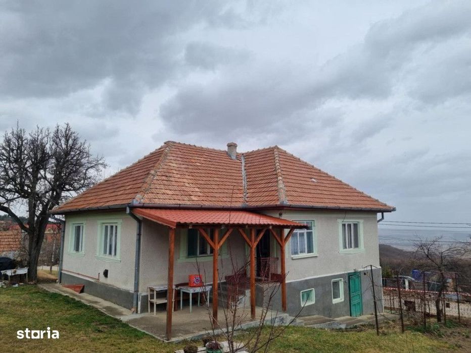Casa individuala, 187 mp utili, teren 1242 mp, sat Gheorgheni