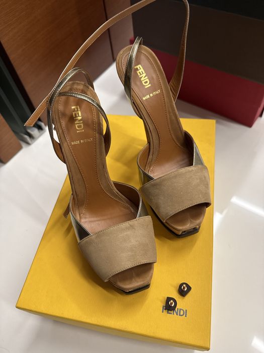 Сандали Fendi кожа+ бук