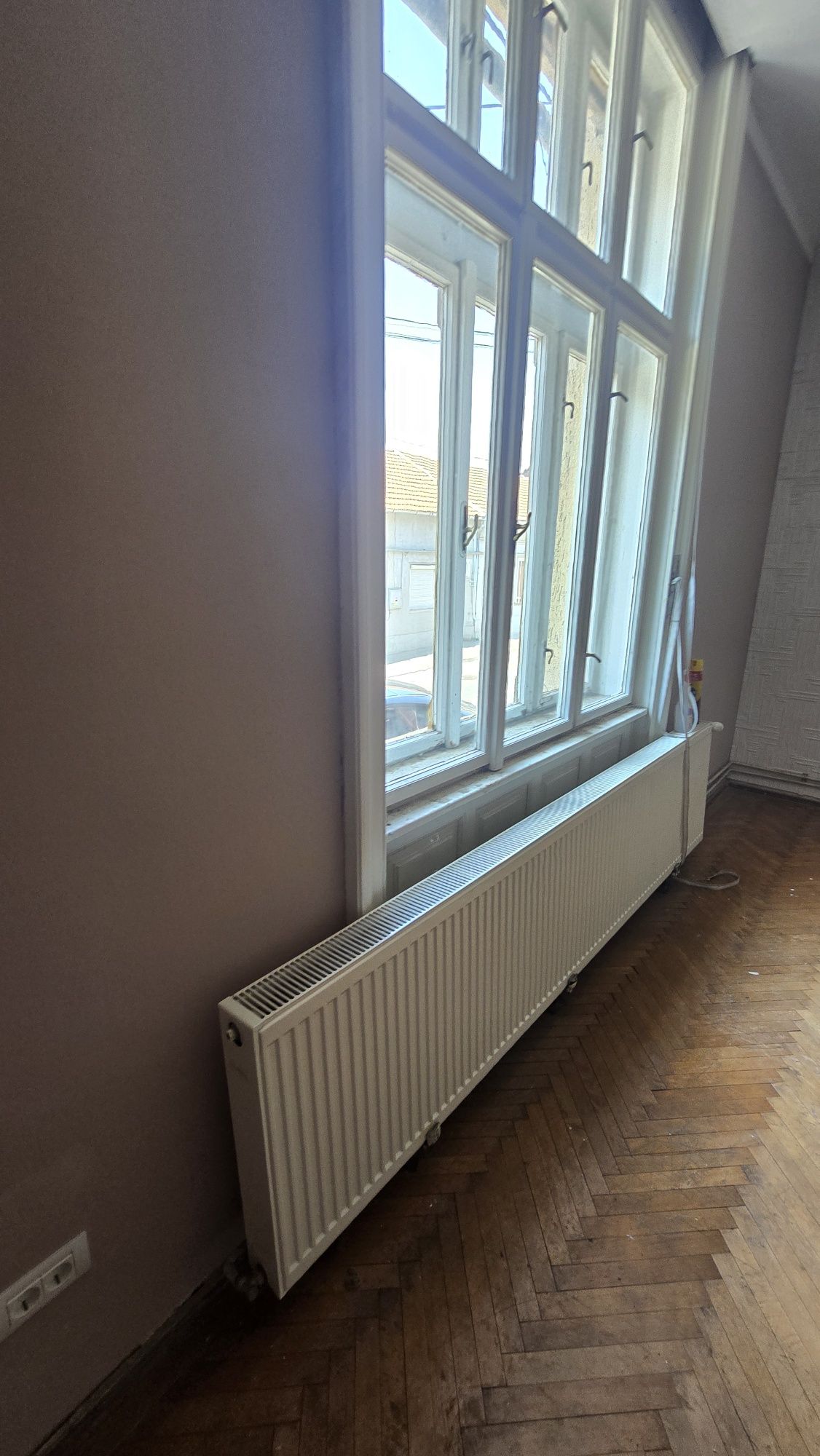 Vand apartament 2 camere(la casa),Lugoj, centru