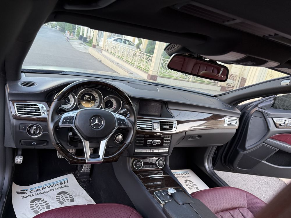Mersedes Benz CLS Banan AMG Body Kit Состаяние Идеално