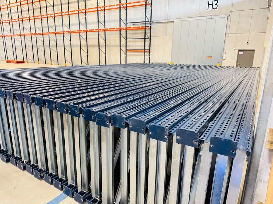 Rafturi metalice imdustriale 2,7 m sau 3,6 m lungime 3000-4000 kg etaj