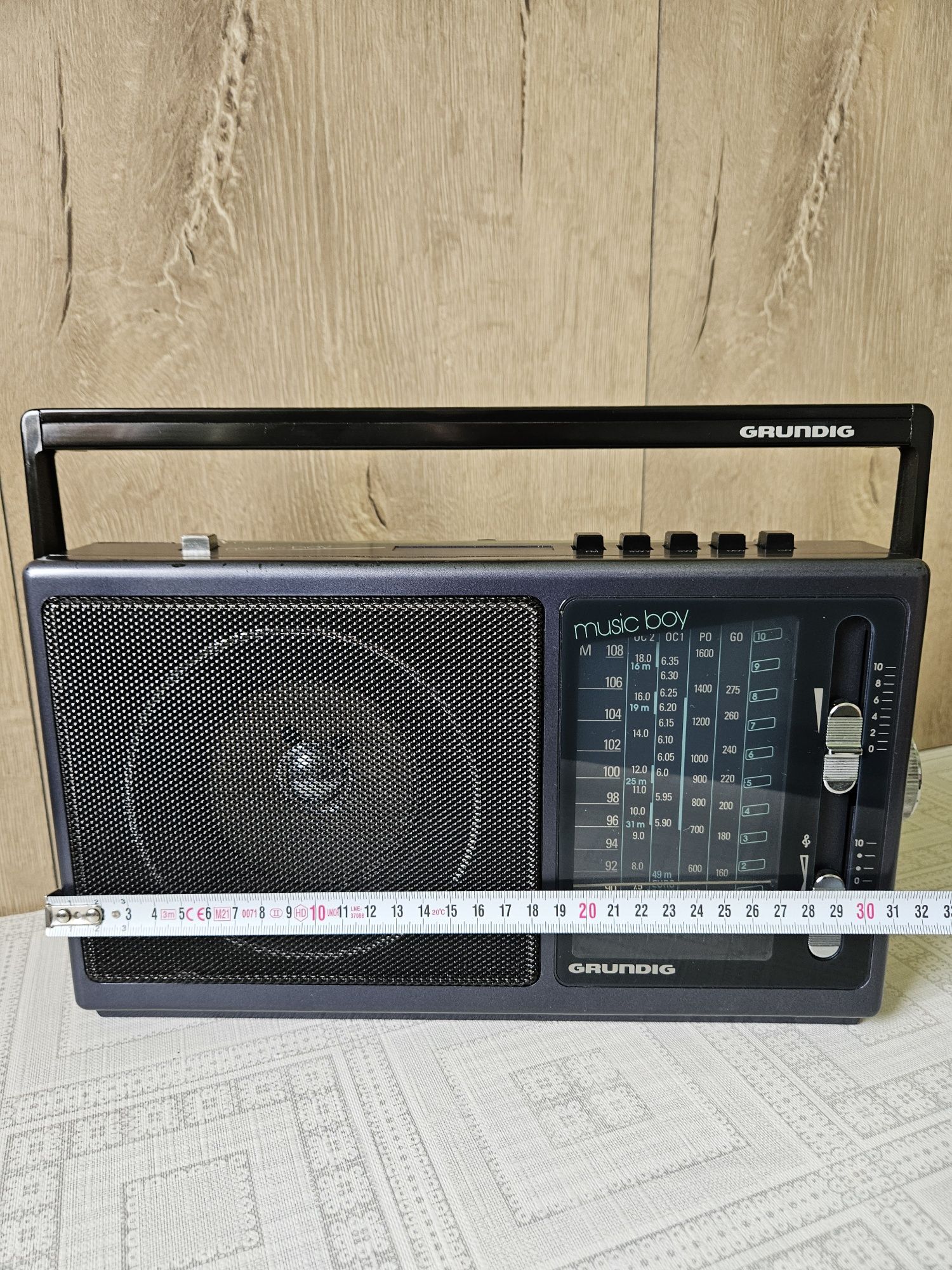 Radio portabil Grundig Music Boy 165 a Germania 1989)