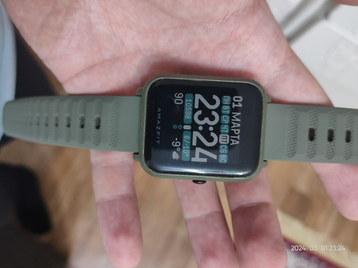 Amazfit Bip 1 , в хорошем состоянии