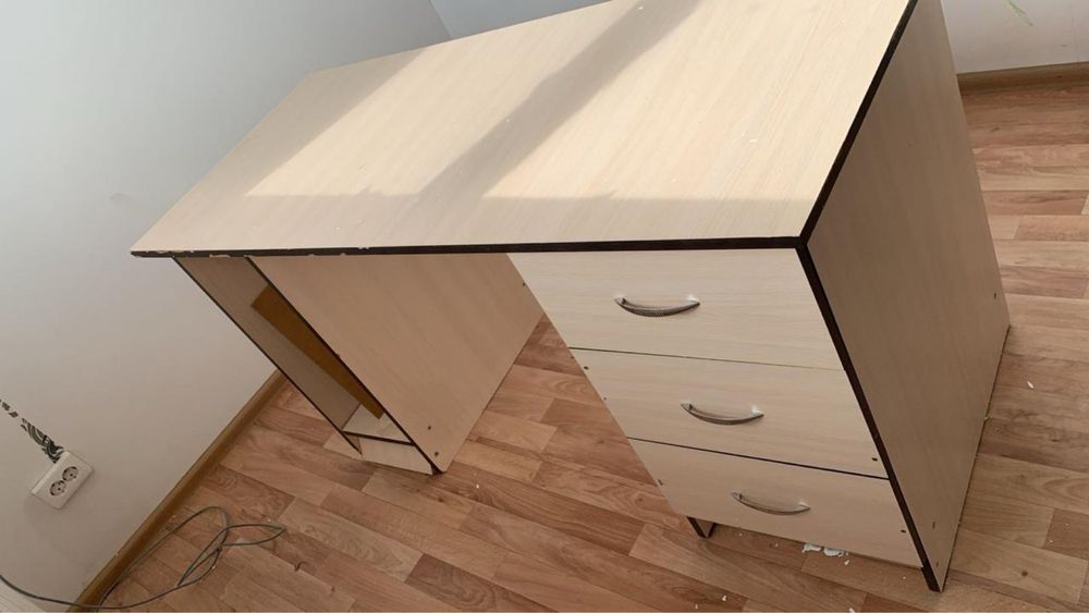 Стол офисный бу, за хорошую цену