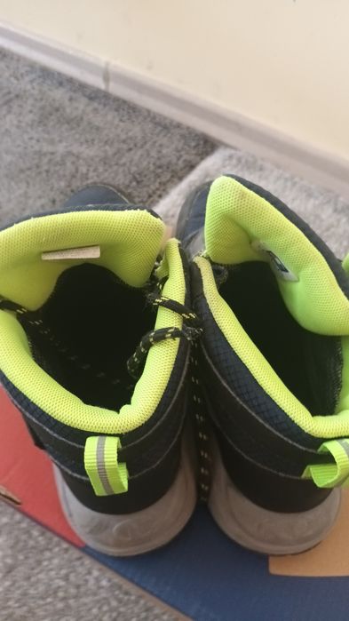 Детски зимни боти