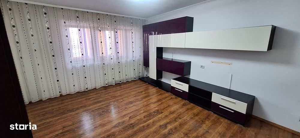 De Vanzare Apartament cu 3 camere zona Vidin