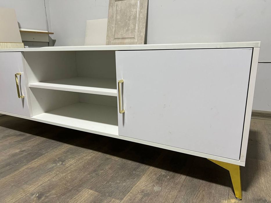 Пад тв тумба свет белие 1.60 см 53см 40см