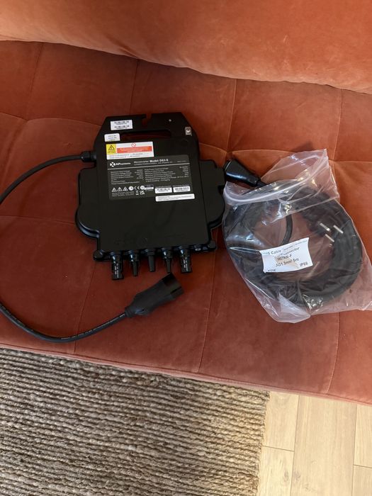 Microinvertor panouri solare