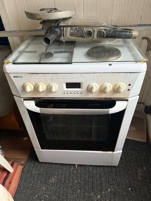 Газовая плита комбинтрованая