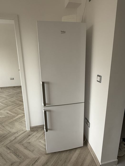 Продавам хладилник BEKO
