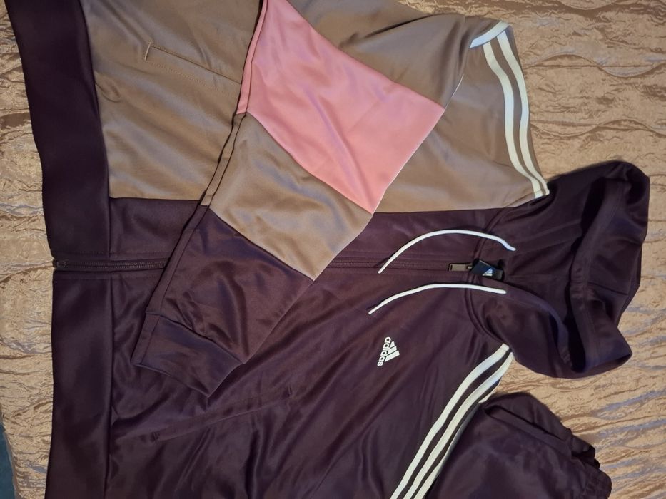 Спортен екип  "Адидас"