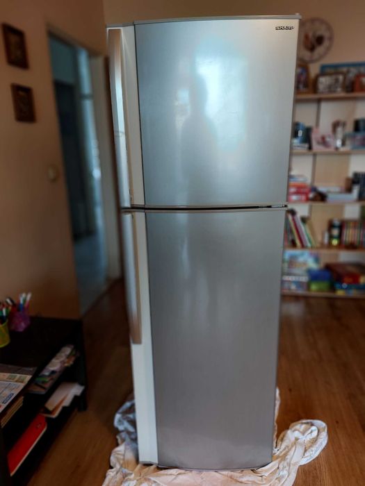 Хладилник Sharp, употребяван, 256л.