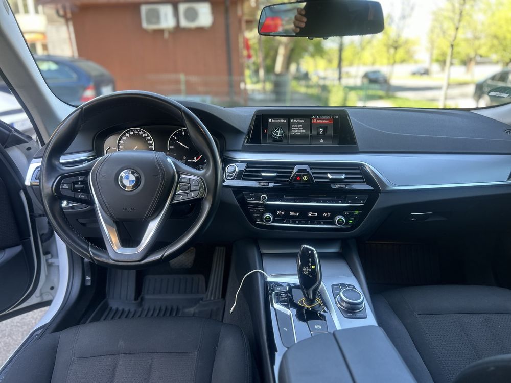 BMW 520d,G30 2018(masina este batuta de piatra)